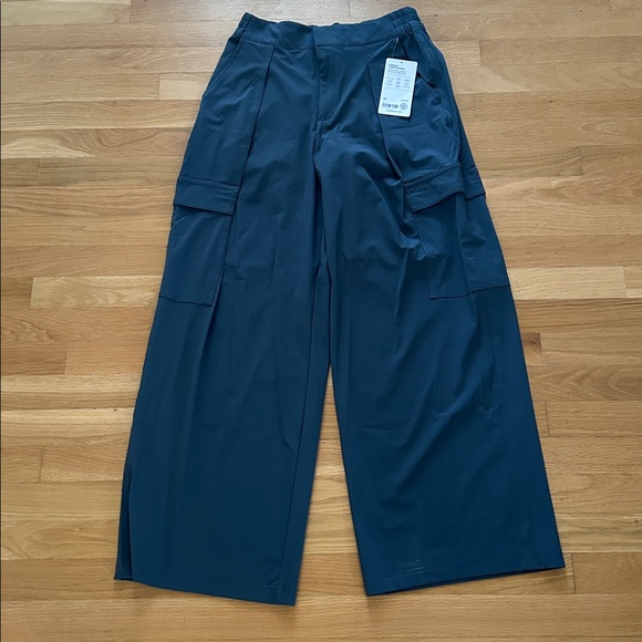 NWT ATHLETA Stylish Women's Wide-Leg Pants - Picture 2 of 6